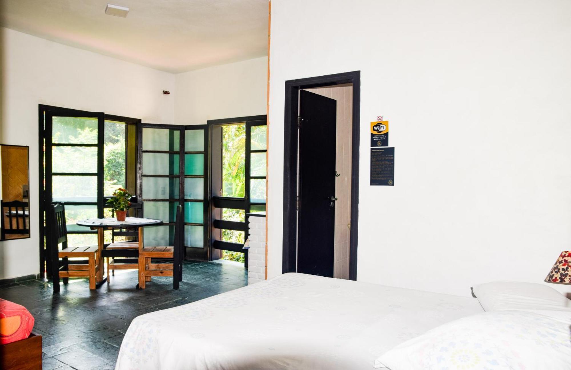 Chales Suites Ubatuba Paradise Toninhas Exterior photo